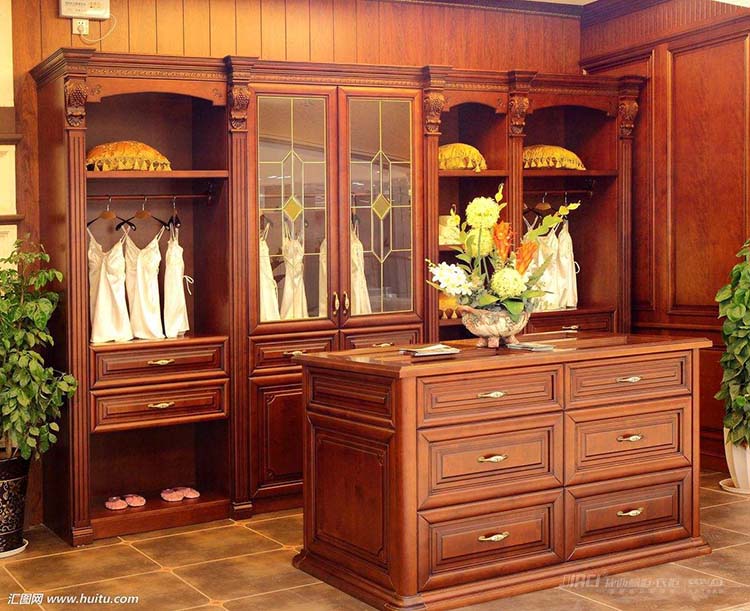 实木定制家具选什么材料好？19种木材背后的秘密