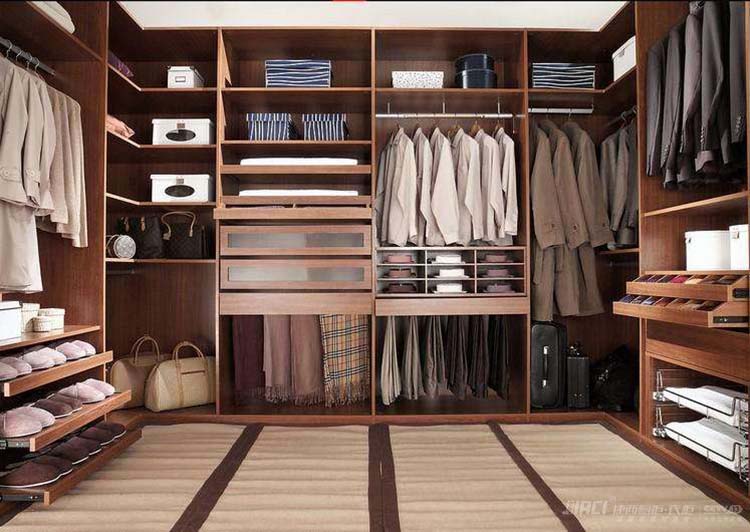 上有老下有小的尴尬年纪，衣柜这么设计看着就很实用啊！#衣柜设计效果图