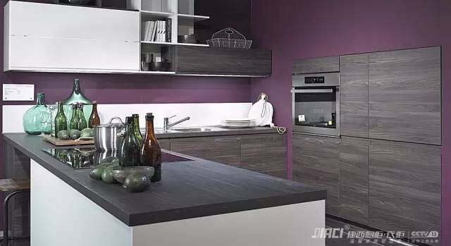 最近要去店面签定制家具的合同了，签之前我重点需要检查哪些内容呢？