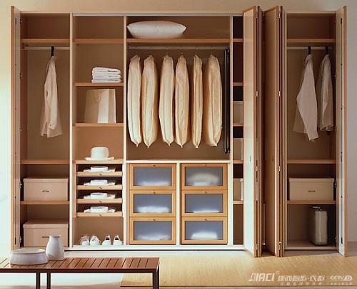 一般衣柜尺寸是多少？衣柜尺寸怎么设计更好？