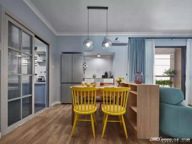 请教下先装橱柜还是先装燃气热水器？