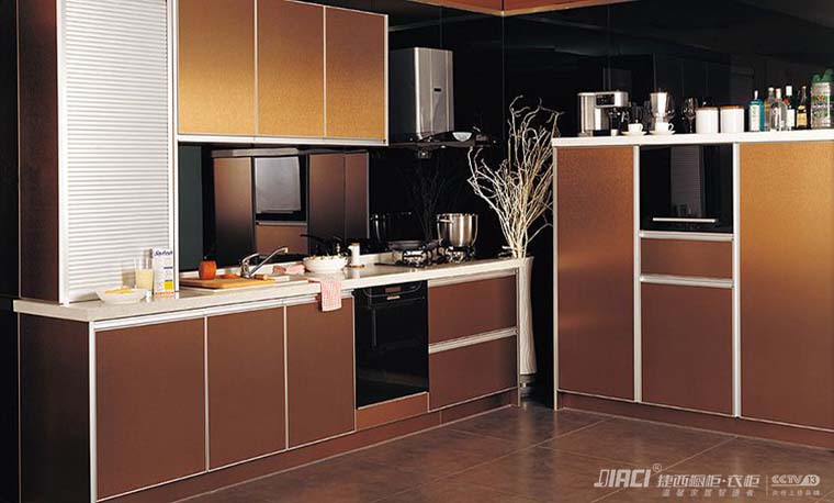 橱柜选购保养 烤漆橱柜多少钱一米？