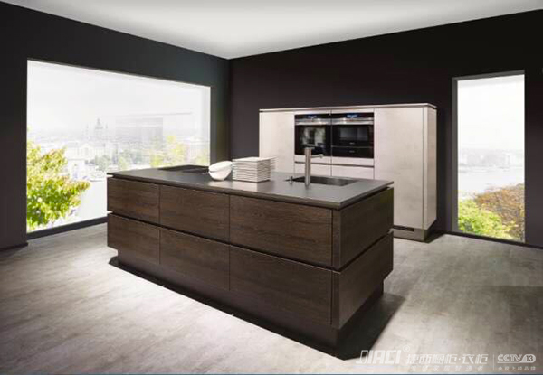 想问下，防止橱柜门变形的方法有哪些？