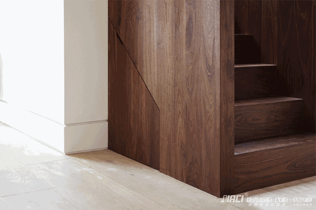 小复式可以装楼梯柜吗？怎么设计好看不占地方