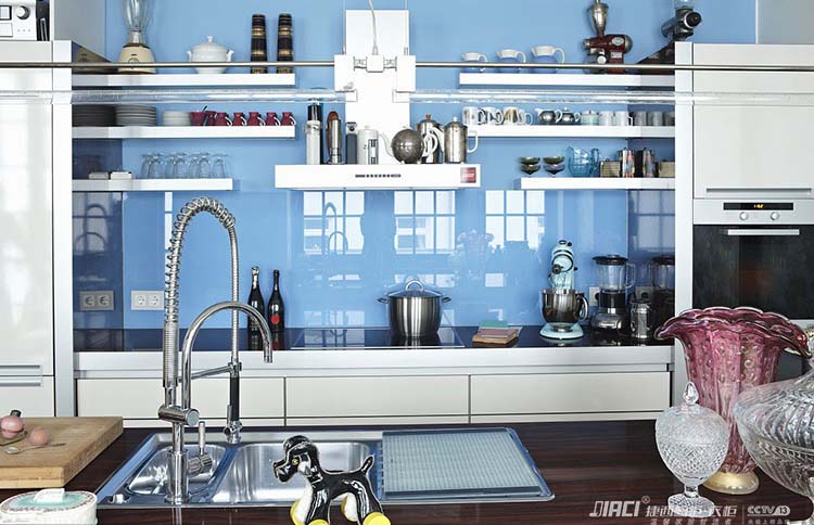 给你的可爱大白墙穿上贴心小棉袄，厨房防溅板不可少！