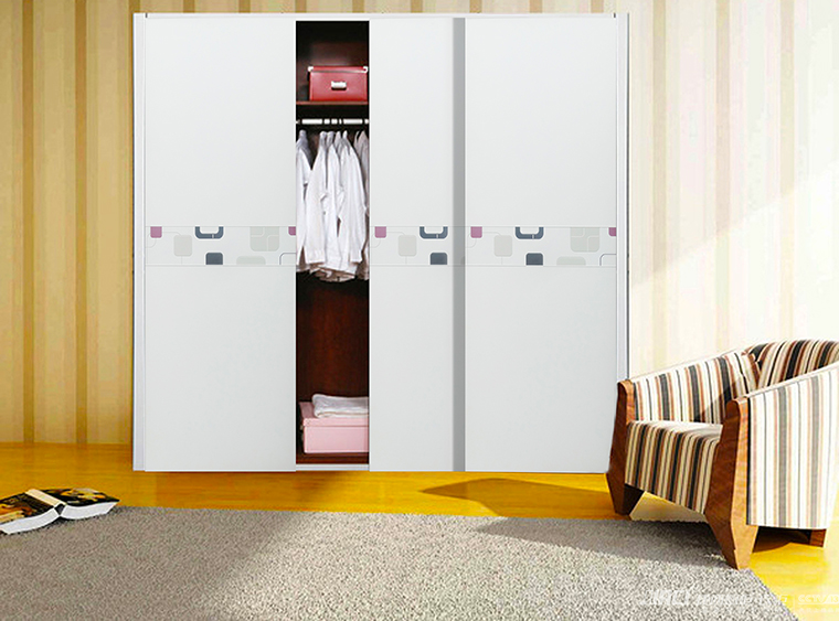 正常情况下，木工做衣柜合多少钱一个平方呀？