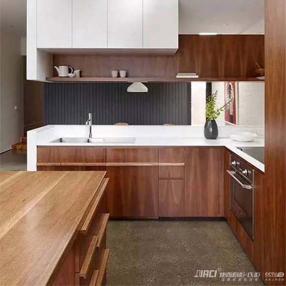 厨房里用哪种板材比较好？