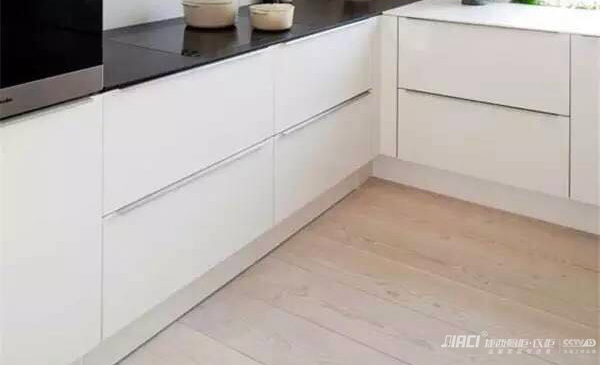 uv板橱柜是什么？uv板橱柜优缺点