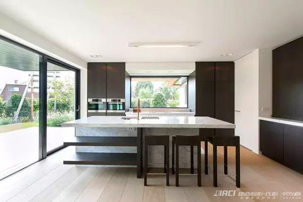 整体橱柜台面平常有什么清洁和保养方法？