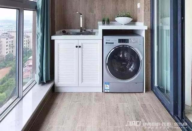 阳台定制洗衣柜有什么要注意的？用什么材质的好？