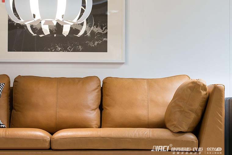 厌倦小户型客厅搭配太平庸单调，为什么不尝试一下“斜杠设计”？