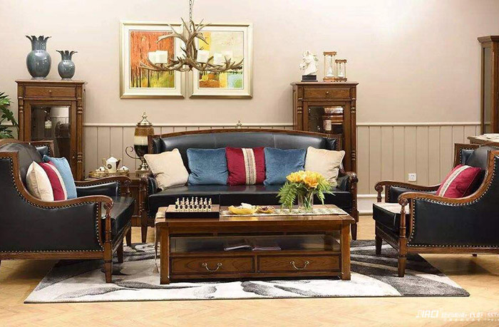 两个对角摆放的长沙发，它们之间的最小距离应该是多少？