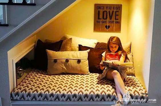 “偷”走复式楼梯下的面积，不放过家里的每一处角落！