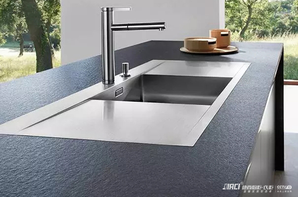 想问厨房水槽的尺寸都是多少？