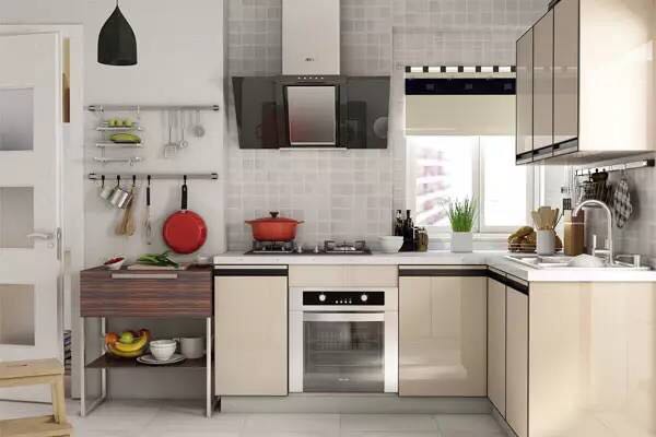 我家橱柜门高低不齐如何调试?