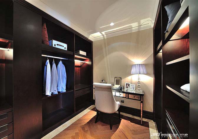 卧室衣帽间装修注意事项是什么？