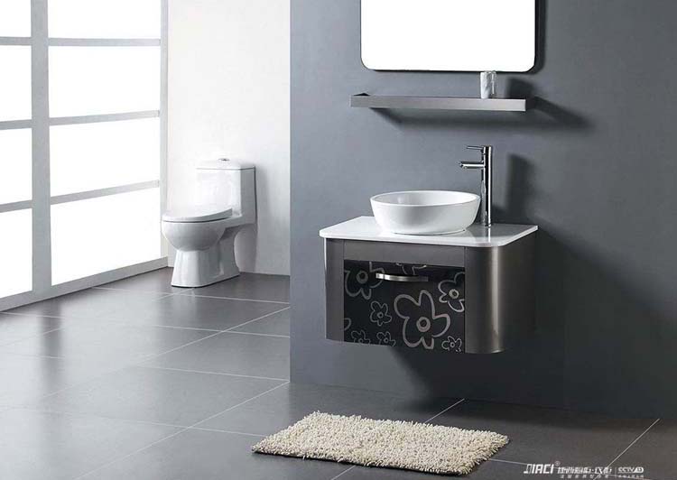 浴室柜通常装多高最好？