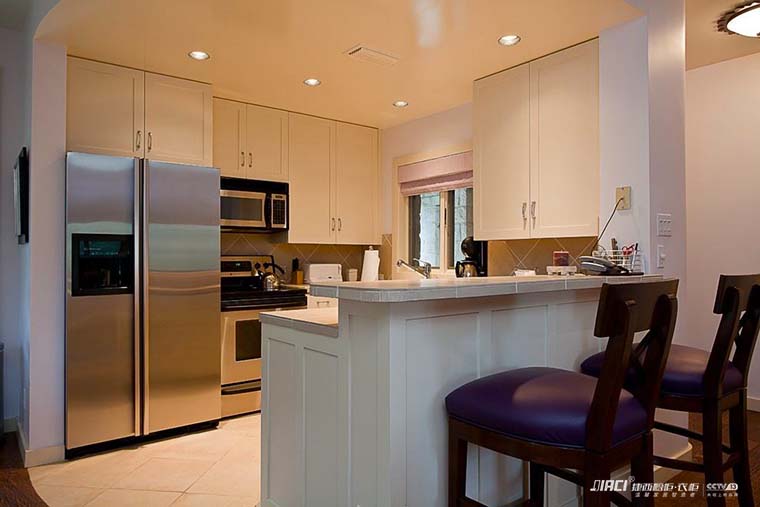 室内吧台通常布置在哪里？家庭吧台位置