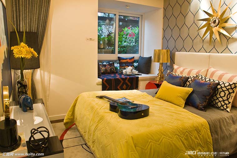 卧室飘窗定制高度和宽度各是多少？