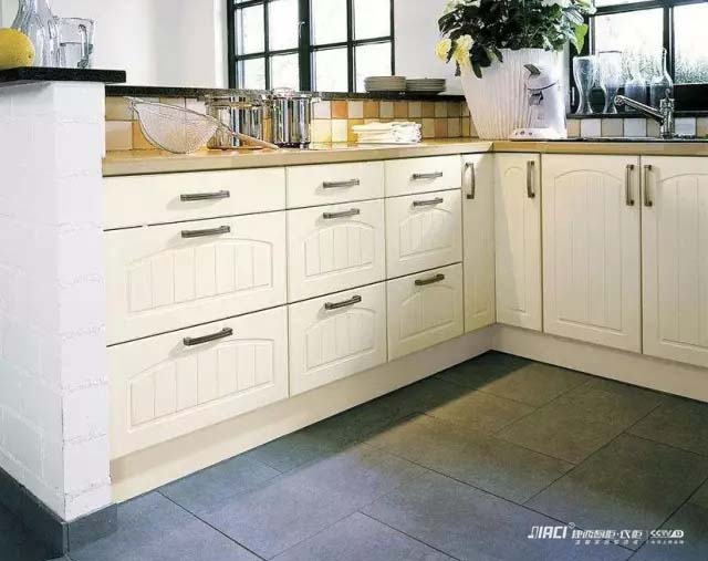 厨房整体橱柜有哪些类型，各有什么优缺点？