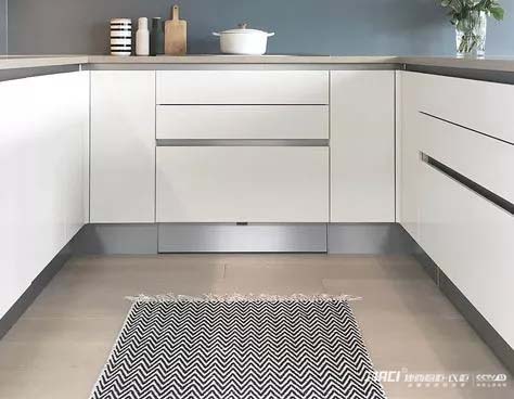 整体橱柜的单价一般都是多少钱？