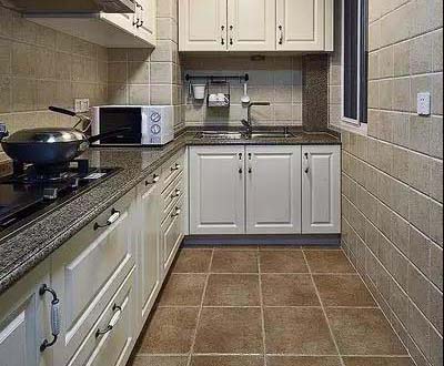 设计橱柜，像台面边缘下挂多少最合适？