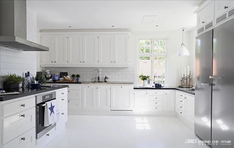 消毒柜什么牌子好？消毒柜买的时候看什么？