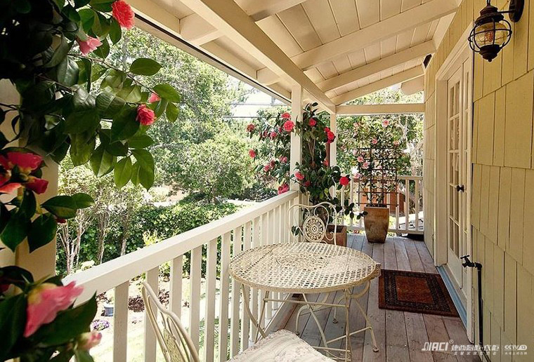 阳台墙面怎么装修，用什么材料好？