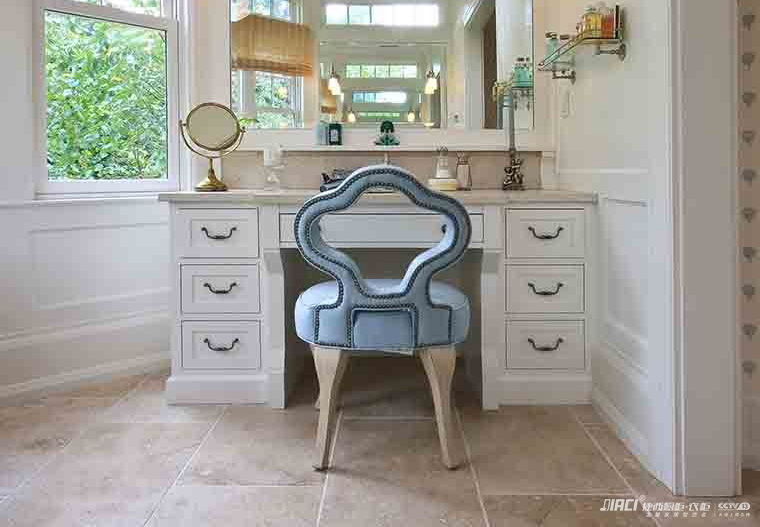 浴室柜的安装高度多少？买浴室柜的几个注意事项