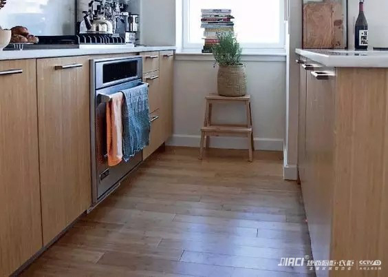 装修过程中，什么时候安装整体橱柜和集成吊顶最合适？ 