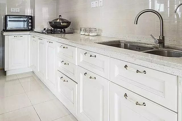 选吸塑板橱柜好吗？