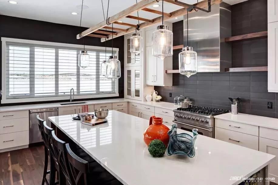 橱柜台面用什么材料好？石英石台面怎么样？