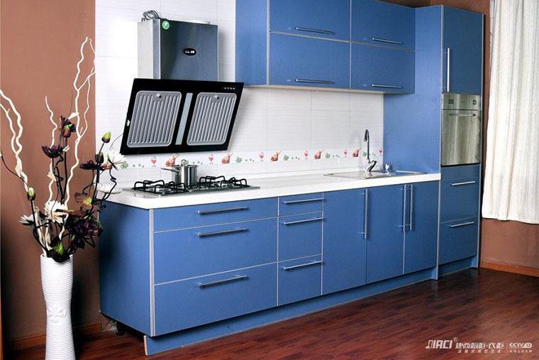 我家橱柜衣柜门板太旧了，除了更换怎么翻新好？