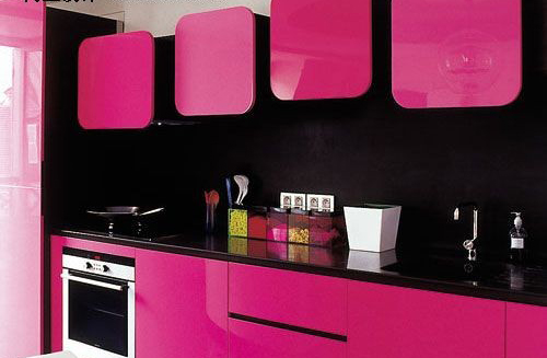 壁柜如何固定在墙上呢?