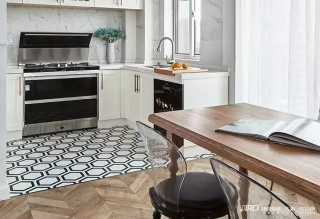 厨房煤气灶平时应该怎么清洁？