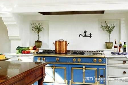 厨房拐角的位置如何利用？