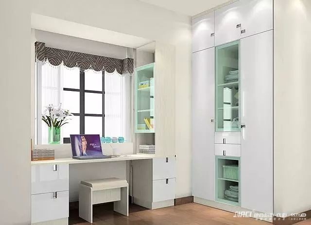 卧室怎么装修看起来干净利索？