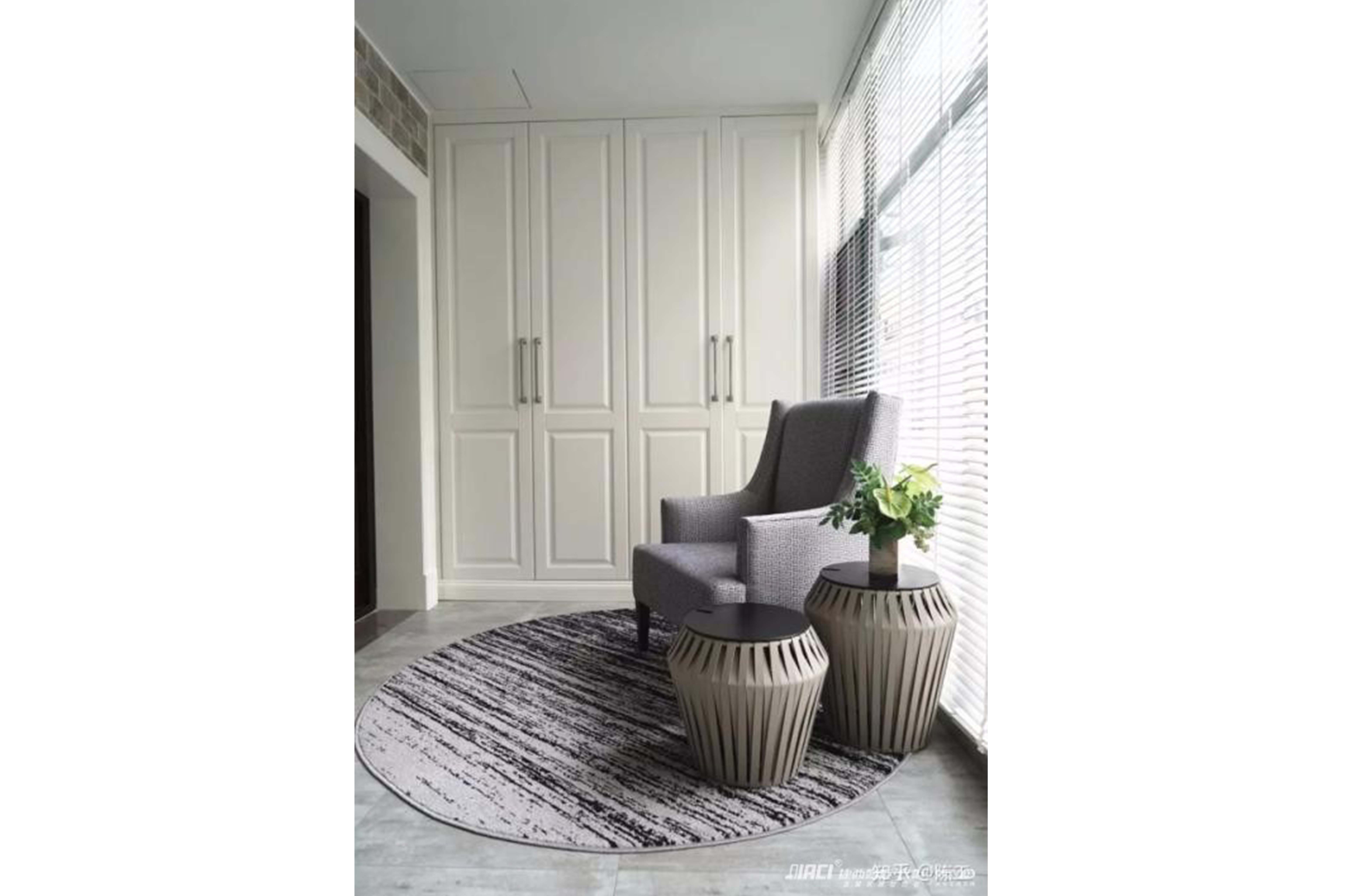 阳台储物柜做到顶好不好？