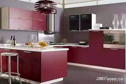 怎么分辨家具是喷漆还是烤漆呢？喷漆、刷漆和烤漆的区别