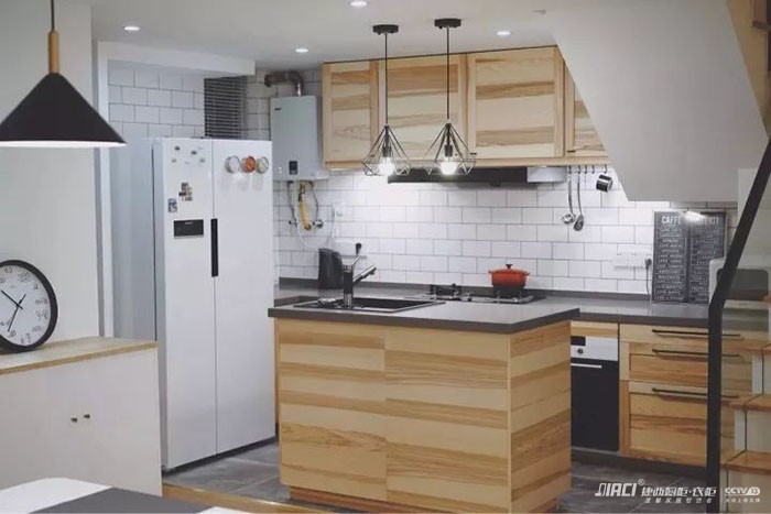 如何辨别橡木家具和橡胶木家具？