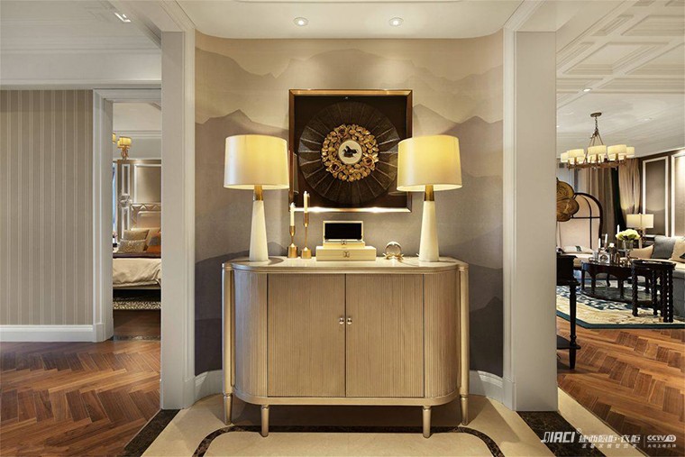 玄关桌适合摆放什么物品？