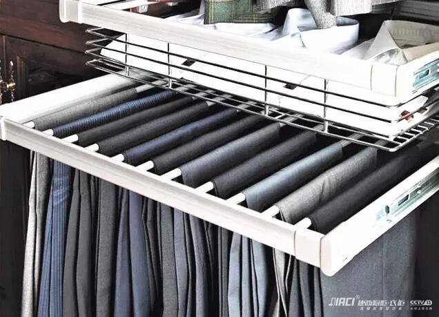 衣柜裤架的标准长度与深度是多少？