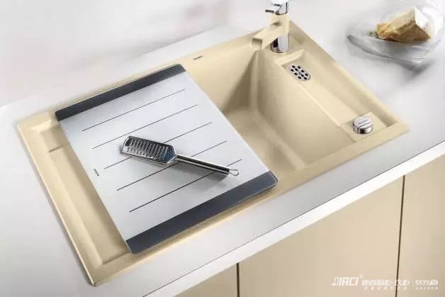 不锈钢水槽结构上的分类有哪些？