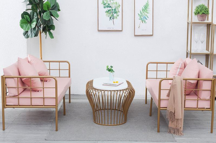 客厅的对称式沙发，沙发和茶几的距离是多少？