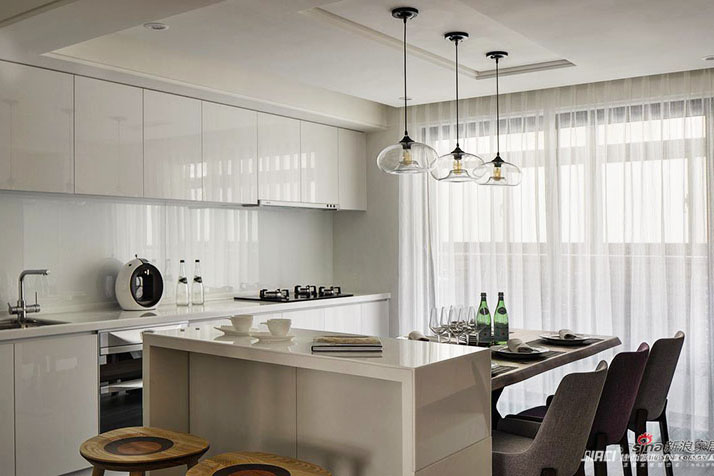 厨房橱柜全屋定制需要多少钱？