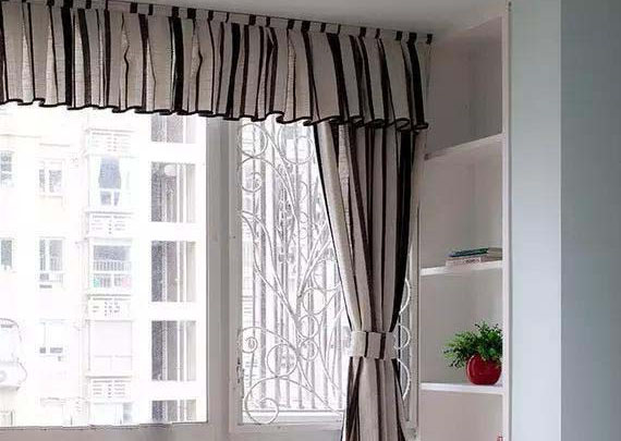 封阳台用什么装修材料好？