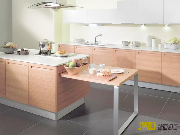 实木板橱柜有哪些优缺点？具体需要哪些养护措施？