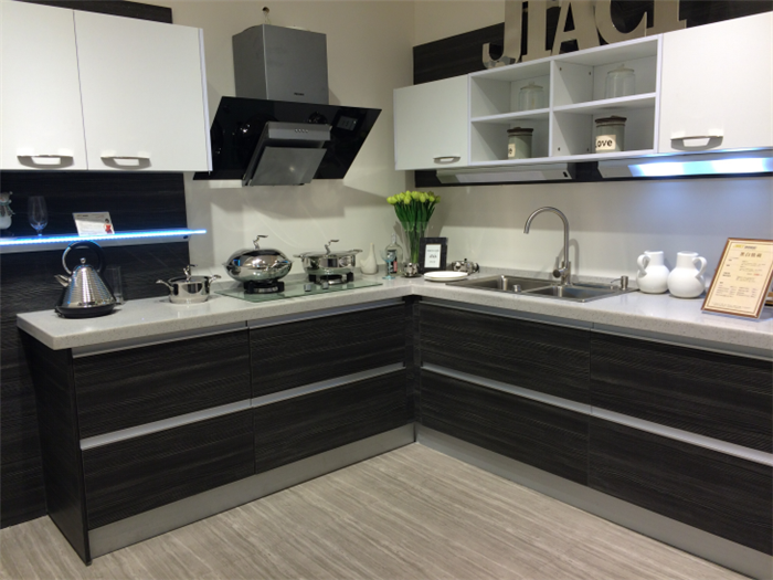 黑与白的邂逅 奏响美食生活的情调