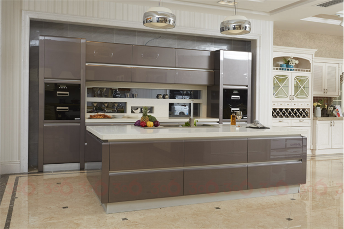 整体衣柜如何选 手工定制大比拼