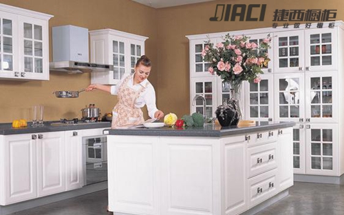 不再束手无策 捷西橱柜get靓丽厨房技巧